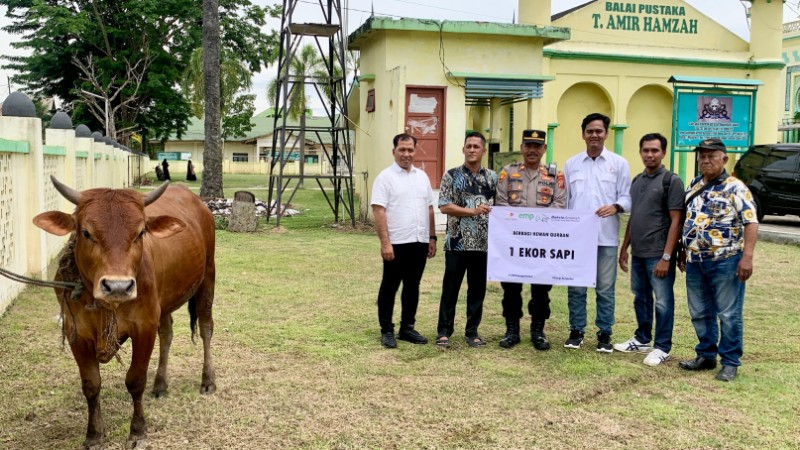 Sinergi Kemanfaatan Kurban: EMP Gebang Ltd dan PT Aquanur Sinergindo Bagikan Hewan Kurban di Langkat
