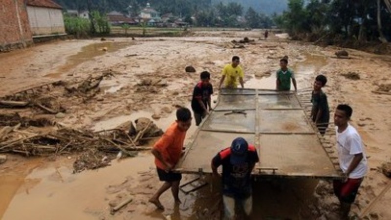 Bencana Hidrometeorologi Terjang Bogor: 3 Orang Tewas, Ratusan Jiwa Terdampak dan Puluhan Titik Longsor