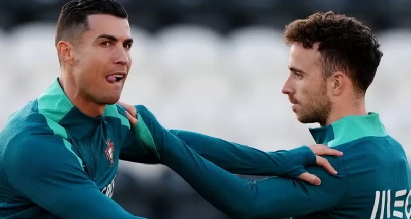 Cristiano Ronaldo Beri Penghormatan Emosional untuk Diogo Jota yang Meninggal dalam Kecelakaan Mobil Tragis