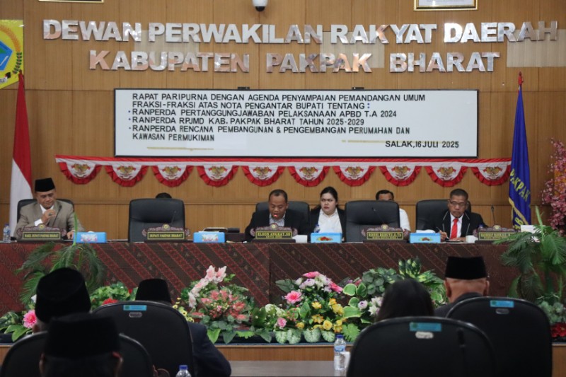 DPRD Pakpak Bharat Gelar Sidang Paripurna, Fraksi-Fraksi Sampaikan Pandangan Umum atas Tiga Ranperda Strategis