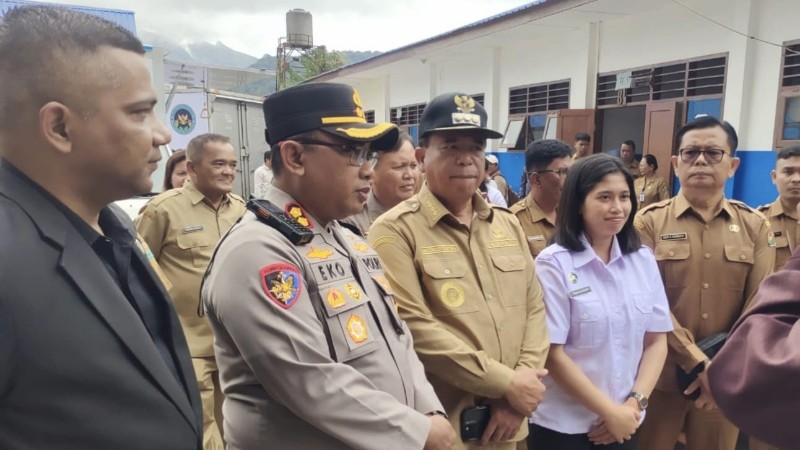 Dukung Gizi Anak Sekolah, Bupati dan Kapolres Karo Hadiri Grand Opening SPPG di Berastagi