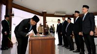 Gubernur Sumut Lantik Direksi dan Komisaris Dua BUMD, Minta Segera Buat Rencana Strategis Bisnis Tingkatkan PAD