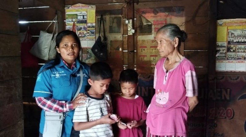 IWO Salurkan Donasi Anak Terlantar di Tapteng