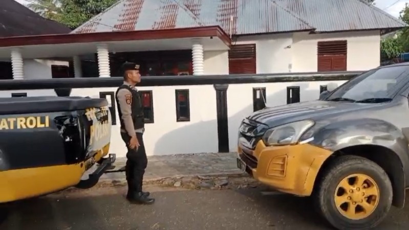 KPK Gledah Rumah Pemilik PT DNG dan Kantornya di Padangsidimpuan