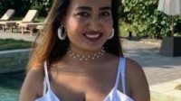Lina Mukherjee Umumkan Hamil di Luar Nikah, Buah Cinta dengan Pria Bule yang Ditemui di Bali (2) Lina Mukherjee Umumkan Hamil di Luar Nikah, Buah Cinta dengan Pria Bule yang Ditemui di Bali