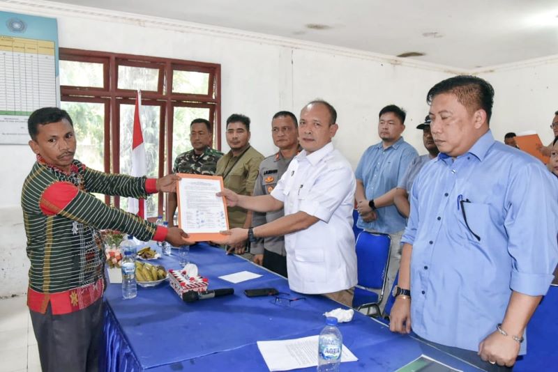 Pemkab Tapteng Gerak Cepat Mediasi Permasalahan Masyarakat Manduamas dan PT. SGSR Hasilkan 6 Poin Kesepakatan