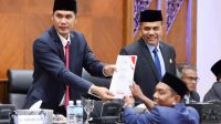Plt Sekda Sampaikan Raqan RPJMA 2025-2029 di Rapat Paripurna DPRA