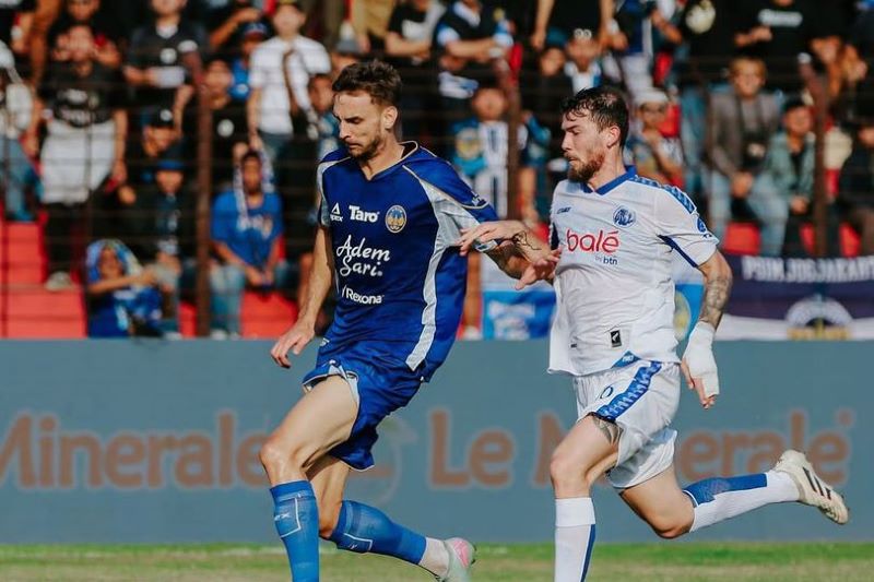 Arema FC Puncaki Klasemen Sementara Super League 2025-2026 Usai Tahan Imbang PSIM