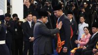 FOTO KLIK_AHY Terima Penghargaan Presiden Prabowo Anugerahi Menko AHY Penghargaan Bintang Mahaputera Utama