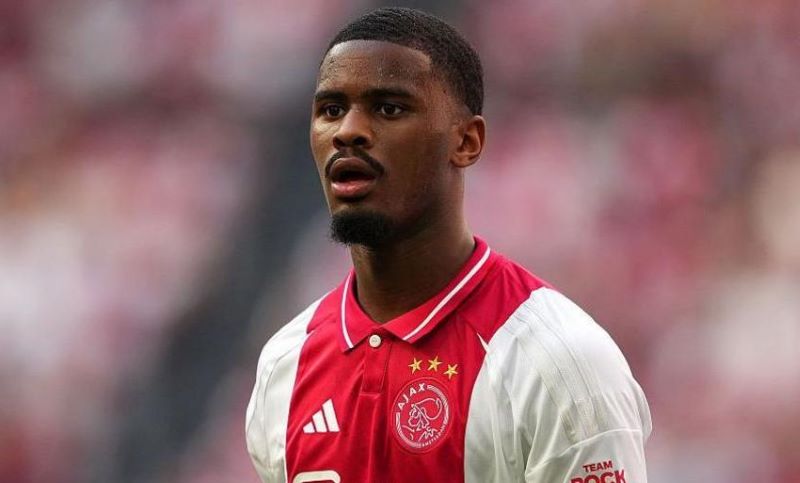 Resmi! Jorrel Hato jadi Rekrutan Kedelapan Chelsea di Bursa Transfer Musim Panas 2025