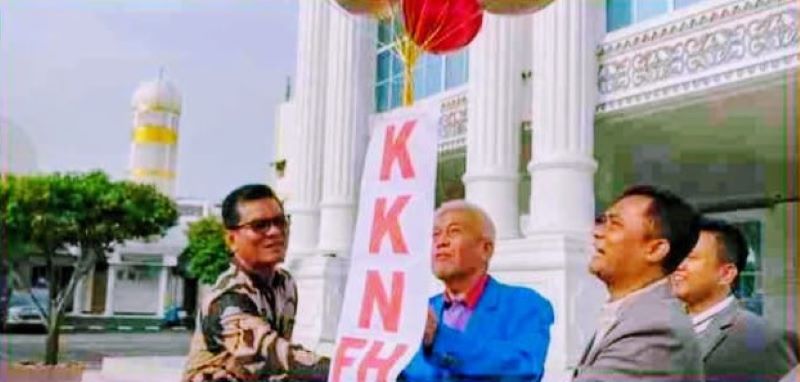 UMSU Lepas Ratusan Mahasiswa Hukum untuk KKN Terkoordinir di Desa Sembirejo Timur