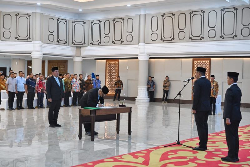 Lantik Dua Pejabat Eselon II, Gubernur Sumut Bobby Nasution Ingatkan Jangan Korupsi