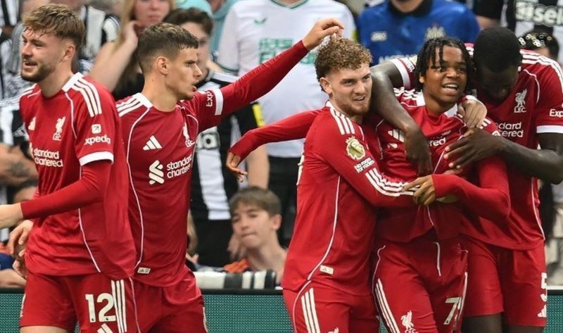 Drama 5 Gol dan Kartu Merah: Liverpool Bungkam Newcastle 3-2 Lewat Gol di Detik Akhir