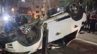 Mobil Terbalik Mobil Mewah Mercedes Benz 'Terbang' dan Terbalik di Jalan SM Raja, Pengemudi Kabur Tinggalkan HP dan Kunci