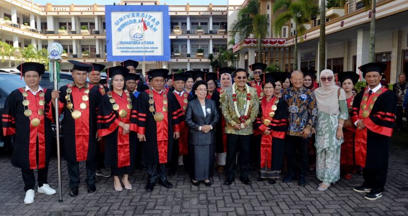 Sekdaprov Sumut Harap USM Cetak Tenaga Kesehatan Terampil dan Siap Kerja dalam Wisuda 2025