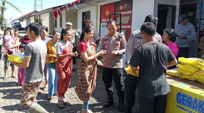 Polres Tanah Karo Bersinergi dengan Bulog Gelar Pasar Murah: 2 Ton Beras Ludes Terjual