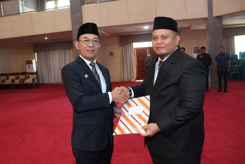 Gus Irawan Lantik 5 Pejabat Eselon II, Tegaskan Komitmen Tapsel Menuju Pelayanan Publik Lebih Baik
