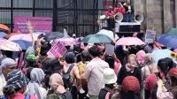 Aksi Demo Aliansi Perempuan Indonesia di DPR: Serukan Hentikan Kekerasan oleh Aparat