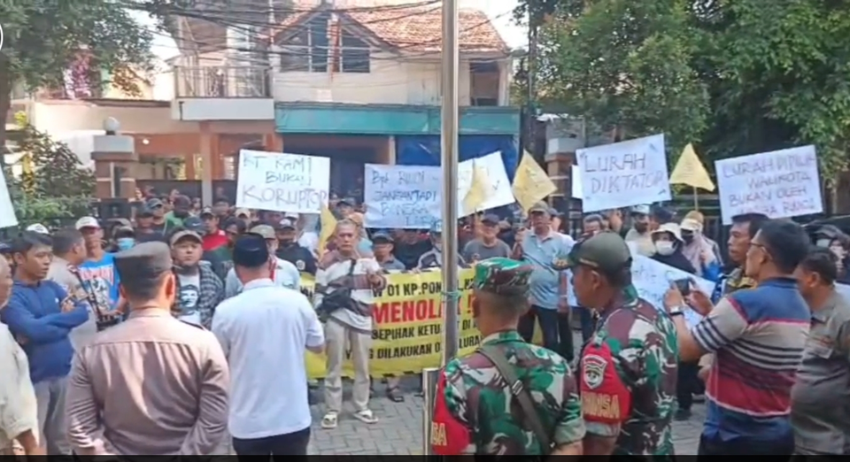 Heboh di Tangerang! Ratusan Warga Cipadu Geruduk Kantor Kelurahan, Tuntut 9 Ketua RT Diaktifkan Kembali