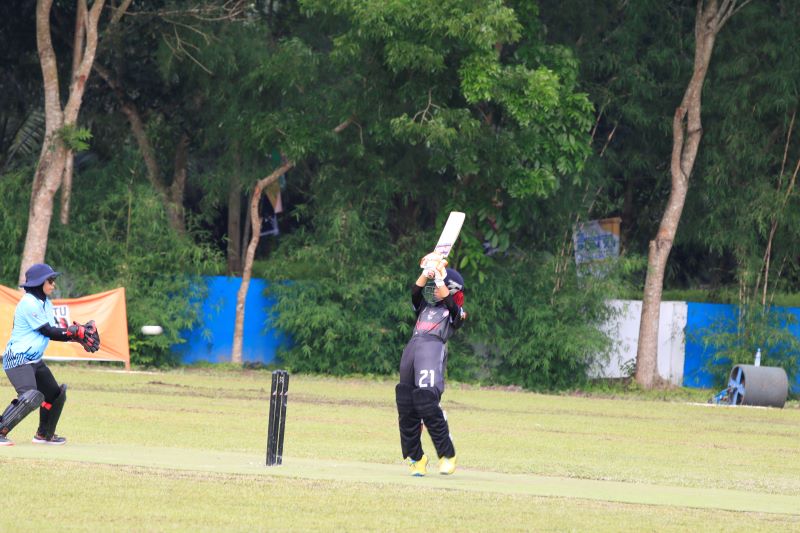 Elsa Damayanti Ukir Sejarah di PON XXI/2024: Raih Emas Perdana untuk Tim Cricket Putri Sumut