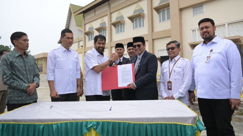 Demi Kesehatan Rakyat: Mualem Serahkan RS Regional Aceh Jadi Aset Pemkab Aceh Tengah