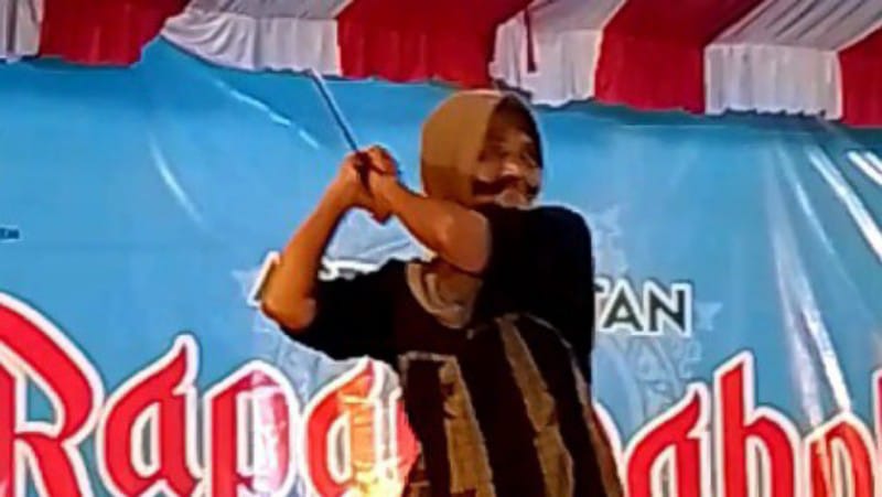 Festifal Debus Aceh Selatan 2025: Perempuan Aceh Kebal Senjata Tajam