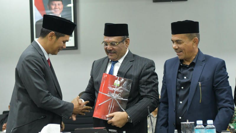 Pemerintah Aceh Sampaikan Nota Keuangan dan Rancangan Qanun Perubahan APBA 2025 ke DPR Aceh
