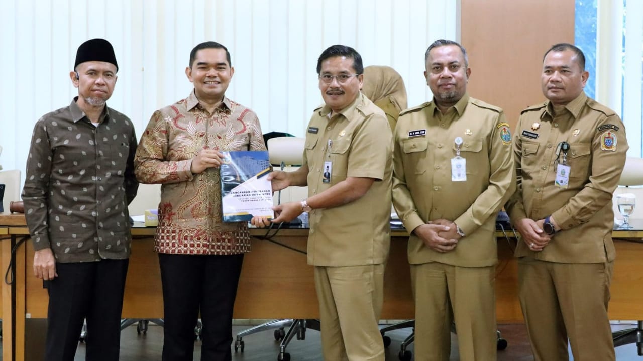 Pemprov Sumut Serahkan Rancangan KUA dan PPAS Perubahan APBD 2025 ke Banggar DPRD