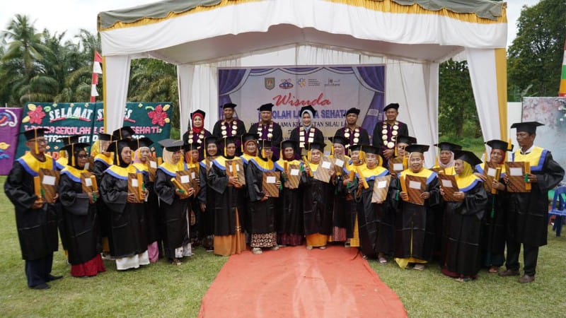 25 Lansia Wisuda, Komitmen Pemkab Asahan Dalam Meningkatkan Kesejahteraan Usia Senja