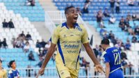 Pemain Persib Drama 10 Pemain: Persib Bandung Kalahkan Arema FC 2-1 di Kanjuruhan Lewat Gol Menit Akhir