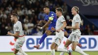 Prancis Prancis Tundukkan Islandia 2-1 Lewat VAR, Kartu Merah, dan Gol Dianulir