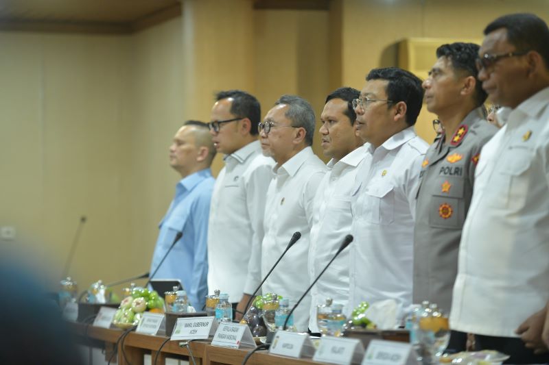 Satgas KDMP Gelar Rapat di Aceh, Wagub dan Zulkifli Hasan Sepakat Koperasi Desa Jadi Ujung Tombak Ketahanan Pangan