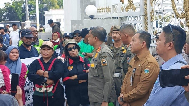 Unjuk Rasa Memanas di Medan: 17 Tuntutan Digaungkan, Termasuk Desakan KPK Periksa Bobby Nasution