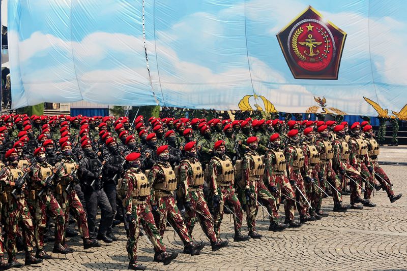 HUT ke-80 TNI, Defile Jenderal Dipimpin Letjen Kunto Arief Wibowo Tunjukkan Kekuatan Solid TNI Rakyat