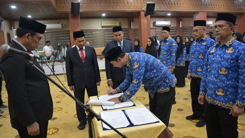 Ikuti SOTK Baru: 610 Pejabat Administrator dan Pengawas Pemerintah Aceh Dikukuhkan
