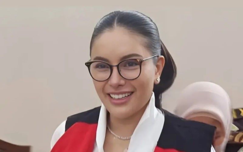 Nikita Mirzani Menangis di Balik Jeruji: Tak Bisa Dampingi Anak Sakit dan Ultah Azka Dirayakan di Singapura