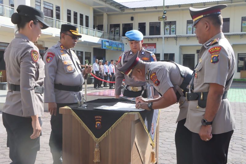 Polres Tanah Karo Gelar Sertijab Pejabat Utama dan Kapolsek Barusjahe, Ini Daftar Lengkapnya