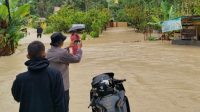 Banjir dan Longsor Terjang Taput, Polisi Gerak Cepat Evakuasi 1 Keluarga Luka-Luka di Purbatua