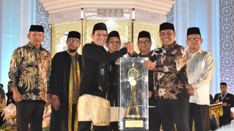 Aceh Besar Raih Juara Umum MTQ Aceh ke-37: Wagub Aceh Ajak Masyarakat Membumikan Nilai Al-Qur’an