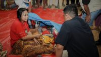 FOTO KLIK_Gubernur Sumut Tinjau Pengungsi Banjir dan Longsor di Tapteng, Instruksikan Penataan Posko Gubernur Sumut Tinjau Pengungsi Banjir dan Longsor di Tapteng, Instruksikan Penataan Posko