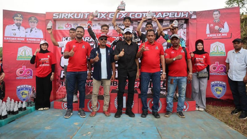 Muzakir Manaf Tutup Kejuaraan Motocross Grasstrack Aceh Seri ke-4