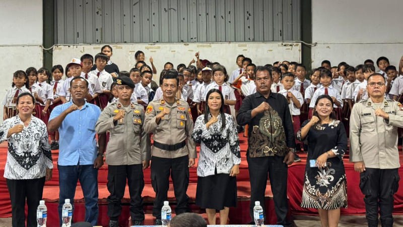 Peringati Hari Guru: Polsek Batu Aji Sambangi Sekolah Maranatha