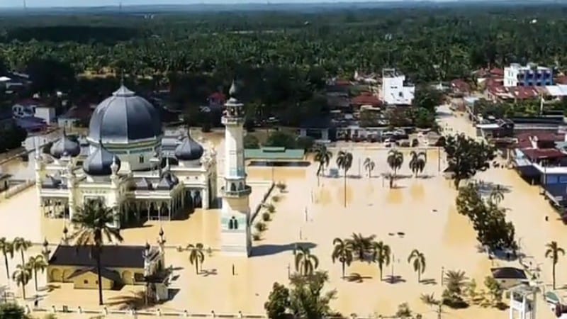 Sungai Wampu Belum Surut, Banjir Rendam Kawasan Mesjid Azizi, Aktivitas Warga Lumpuh