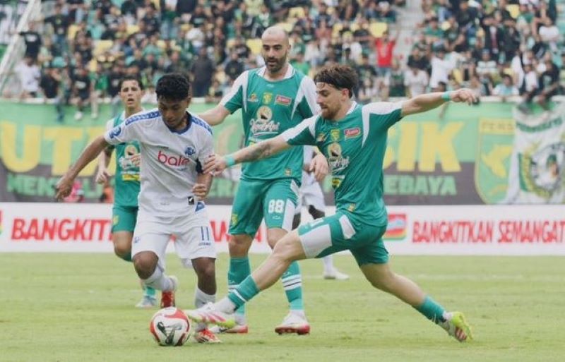 Persebaya Ditahan Arema 1-1 di Gelora Bung Tomo, Bajul Ijo Selamat dari Kekalahan