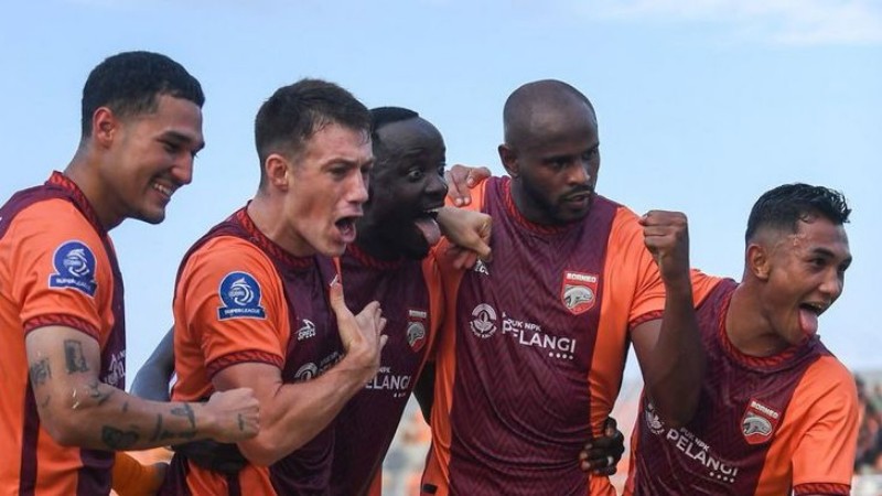 Borneo FC merayakan gol Joel Vinicius ke gawang