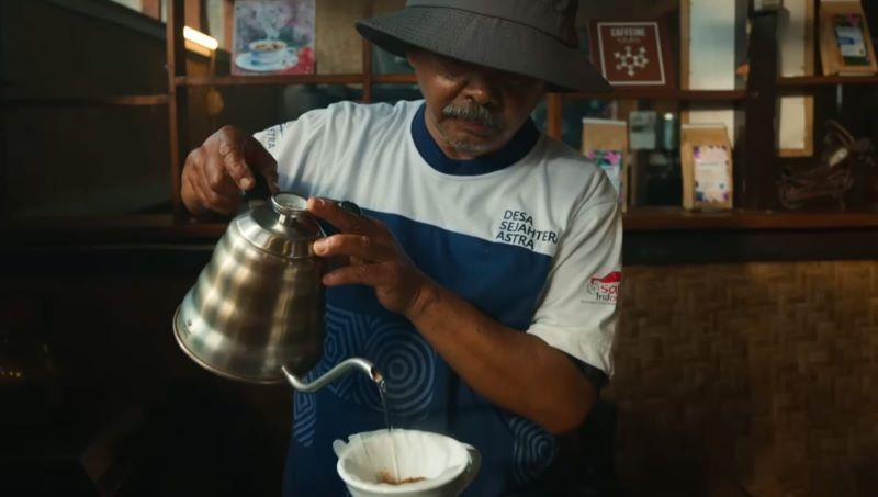 Astra Dukung Pemberdayaan Ekonomi Desa Petani Kopi Garut