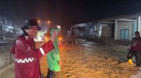Banjir Rendam Jalan Nasional Tapaktuan–Medan di Trumon, Arus Lalu Lintas Tetap Lancar