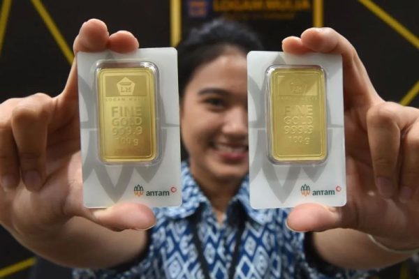 Harga Emas Antam, Stabil di Rp 2.561.000 per Gram