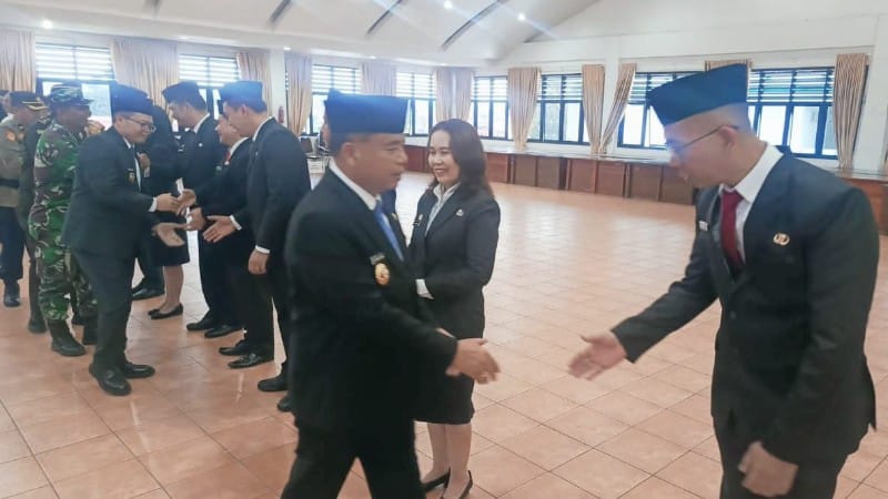 Bupati Karo Lantik 8 Pejabat Tinggi Pratama, Tekankan Reformasi Birokrasi