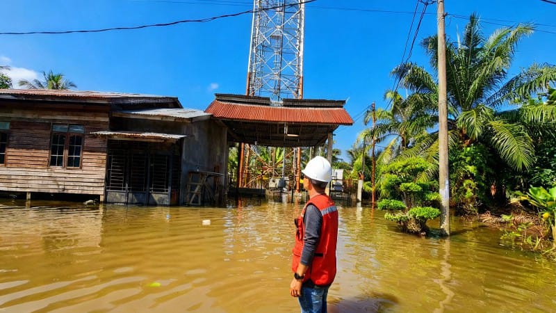 Indosat Salurkan Paket Khusus Bencana untuk Pelanggan Terdampak di Aceh, Sumut, dan Sumbar